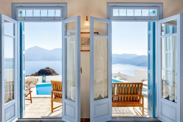 Villa pour 9 personnes, avec piscine ainsi que vue et balcon dans Milos - 2