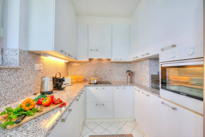 Appartement entier, Residenza Parco Carona with Lake-View in Lugano, Lac de Lugano
