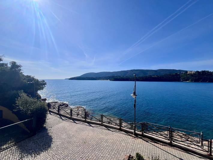 Apartamento vacacional entero, La Pianotta Suite - La Pianotta Suite con vista mare in Porto Azzurro, Archipiélago Toscano