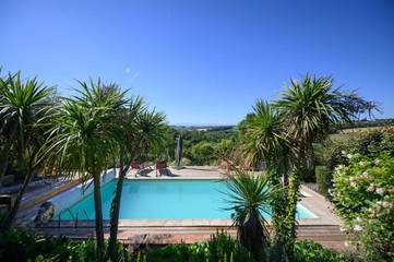 Maison d’hôte pour 2 personnes, avec piscine ainsi que jardin et vue à Montaut (Haute-Garonne)