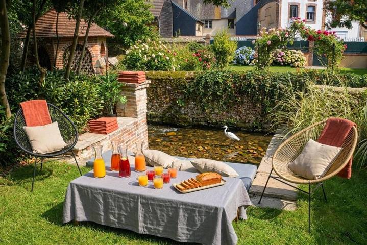 Villa pour 15 personnes, avec Terrasse ainsi que Jardin et Vue