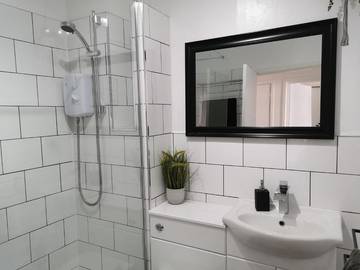 Holiday Letting for 4 People in Plymouth, South West England, Photo 2