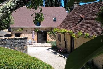 Gîte pour 6 personnes, avec jardin et terrasse, animaux acceptés à Plazac