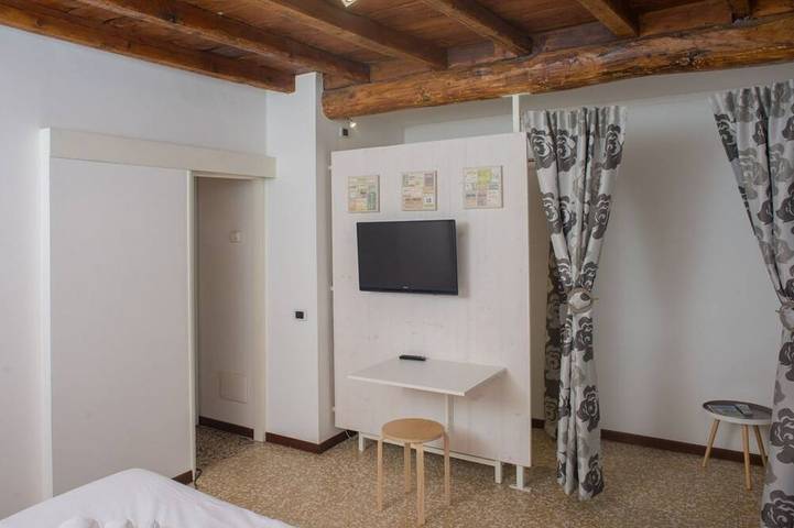 Ganze Wohnung, La Corte di Zizi-apartament Lago: perfect for young couples in Holmes Lido (Cernobbio), Cernobbio