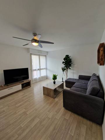 Appartement De Vacances pour 4 Personnes dans Le Mans, Sarthe, Photo 1