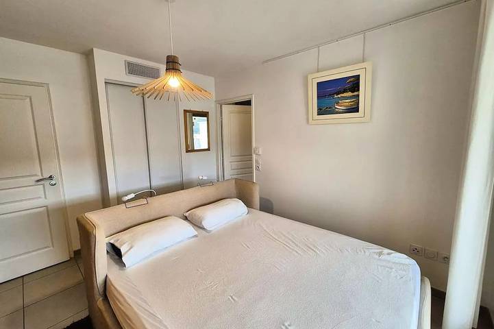 Gîte pour 6 personnes, avec Balcon dans Office De Tourisme De Saint Mandrier - 2