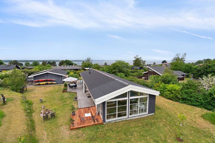 Ferienhaus für 7 Personen, mit Garten und Seeblick, mit Haustier