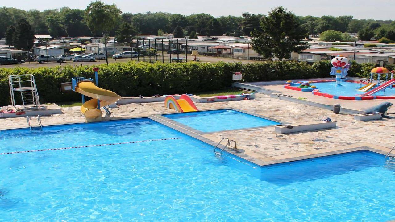 Geheel vakantieappartement, Vakantieappartement voor 6 personen met uitzicht op het meer in Merksplas, Antwerpen en omgeving