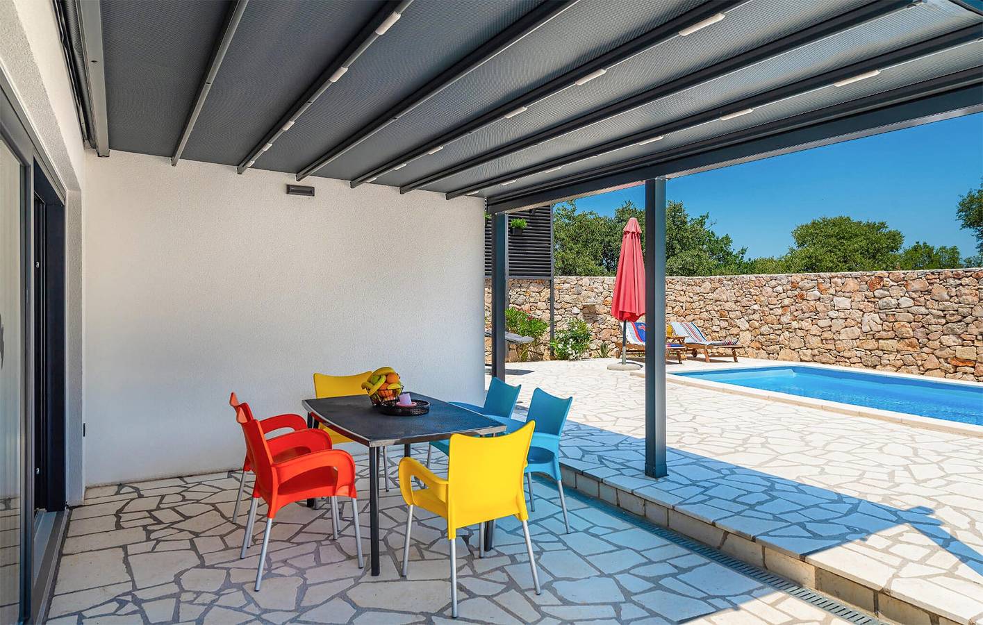 Holiday home for 6 people with terrace in Dalmatian Zagora