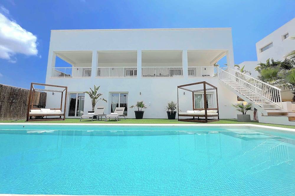 Villa Julieta 2Km From Ibiza City And Talamanca Beach in Cap Martinet, Santa Eulària des Riu