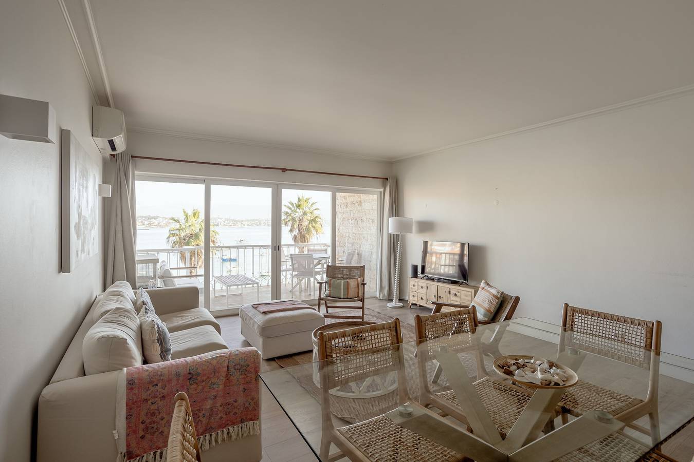 Entire apartment, Apartment 'Cascais Bay Terrace Ii' with Sea View & Wi-Fi in Cascais e Estoril, Costa de Lisboa
