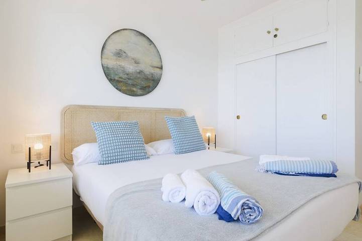 Entire apartment, Imperator Ap. - Sea Views - Marbella Center in Playa de la Fontanilla, Marbella