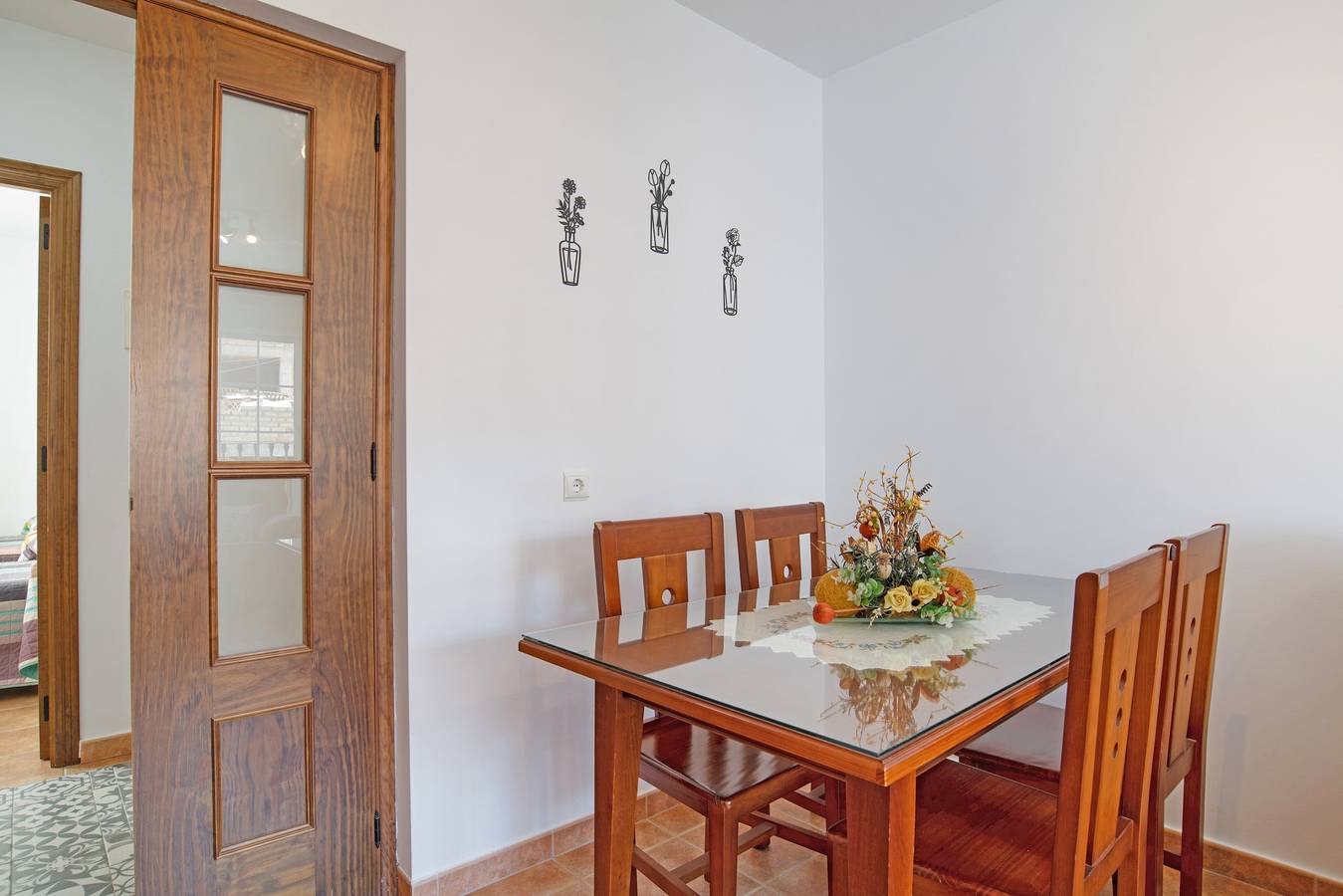 Entire apartment, Apartment 'El Rincón De María' with Balcony and Wi-Fi in Conil de la Frontera, Costa de la Luz