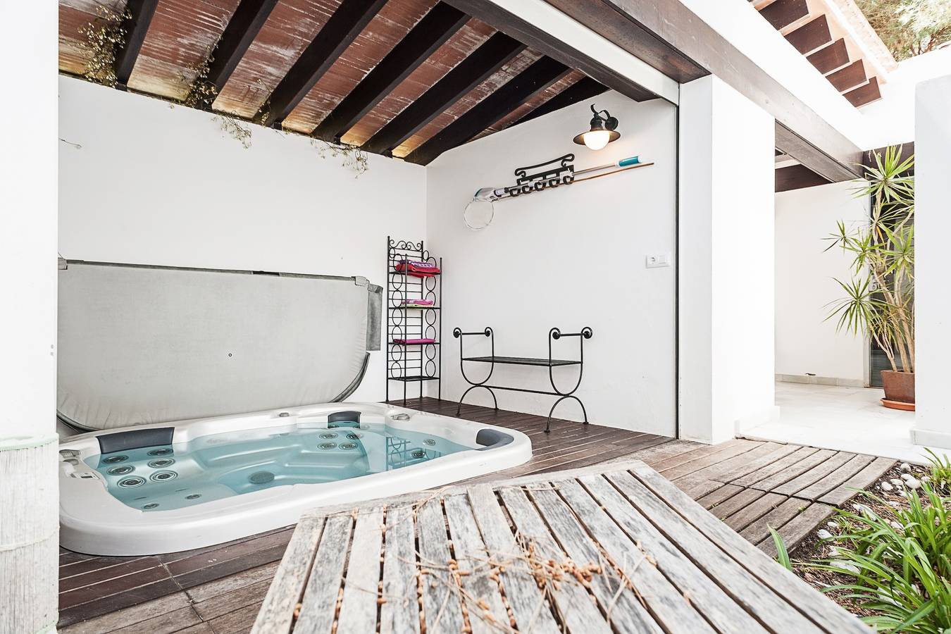 High-end chalet with jacuzzi (May to September) near the beach - Chalet los tres pozos in Playa La Barrosa, Chiclana de la Frontera