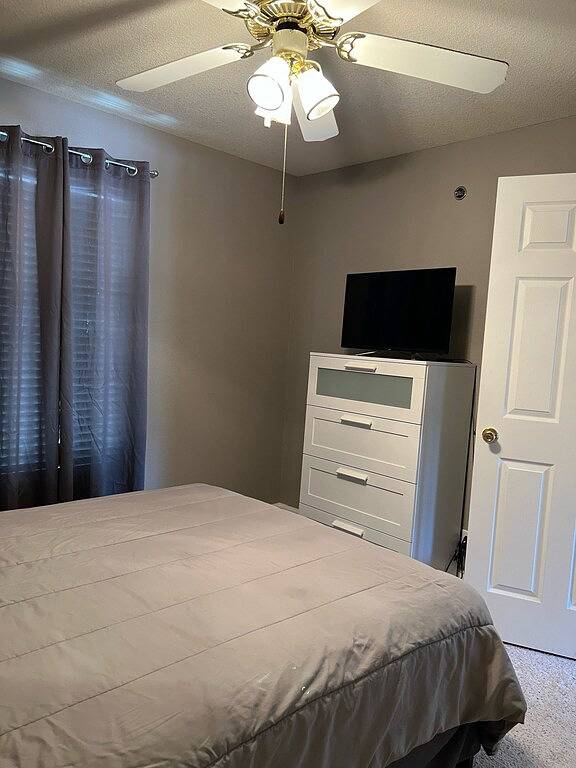 Vacation rental for 6 people, with pool and balcony/terrace on Lake Ozark