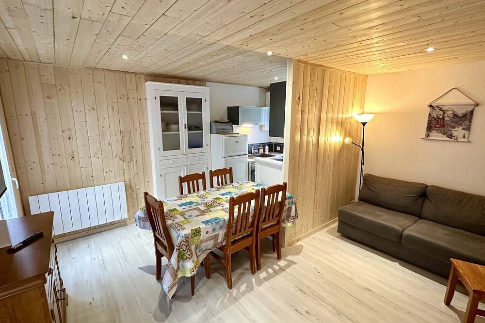 Les Myrtilles Le Mont Dore 6pers in Mont-Dore, Parc naturel régional des Volcans d'Auvergne