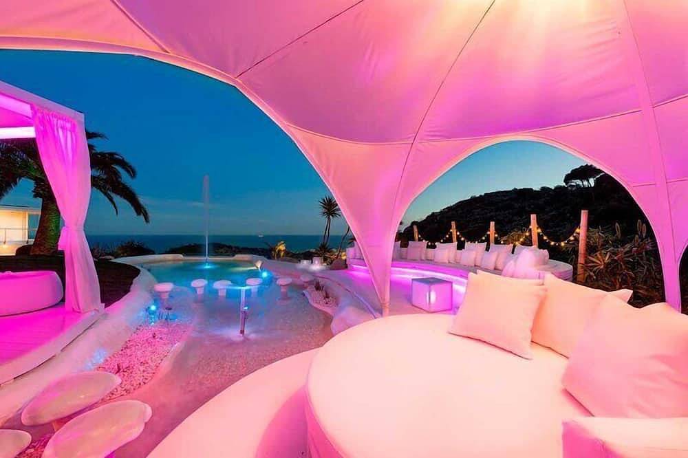 Ibiza Style Barcelona in Badalona, Costa del Maresme