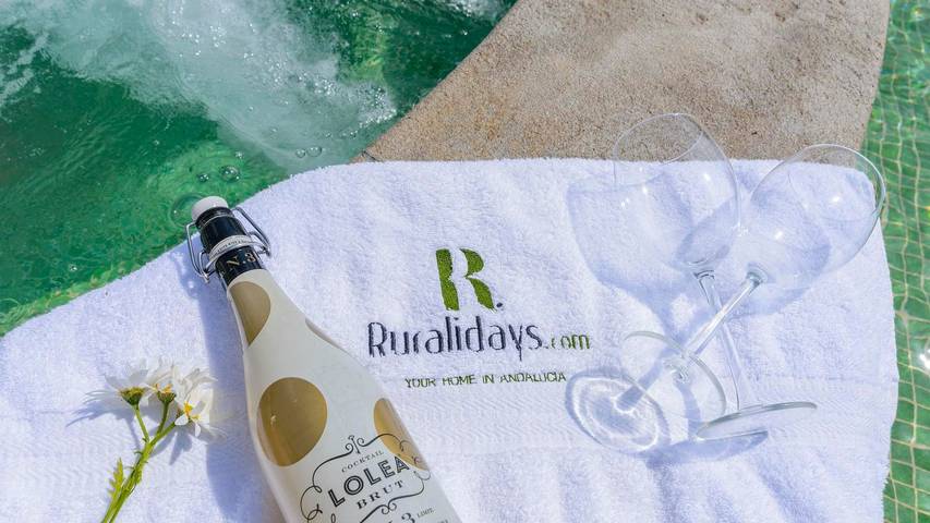 Casa rural para 9 personas, con balcón/terraza y piscina en Iznájar - 4