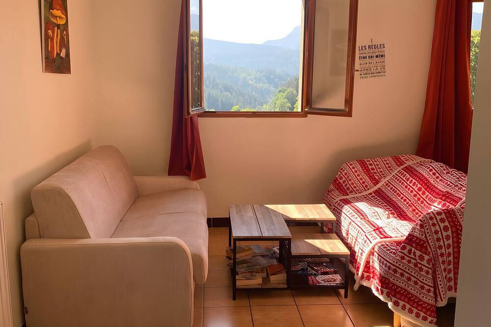 Casa rural «La Ferme de l’Ours» con vistas a la montaña, terraza privada y Wi-Fi in Entremont-le-Vieux, Chambéry region