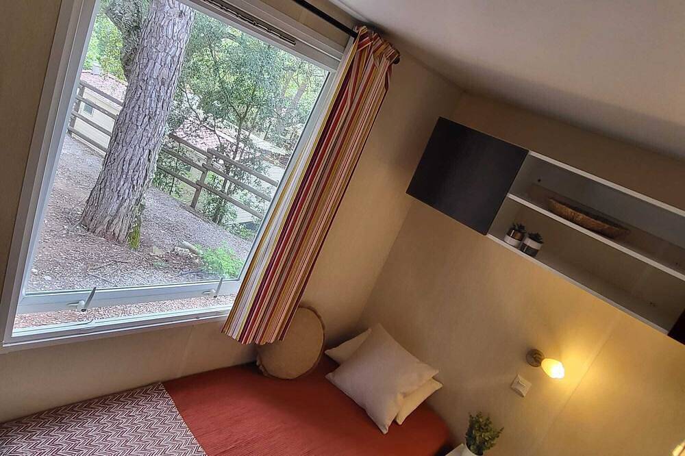 Mobile Home Lei Suves in Roquebrune-sur-Argens, Côte méditerranéenne (France)