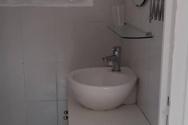 Gîte pour 2 personnes, avec terrasse et jardin à Besse-sur-Issole - 4