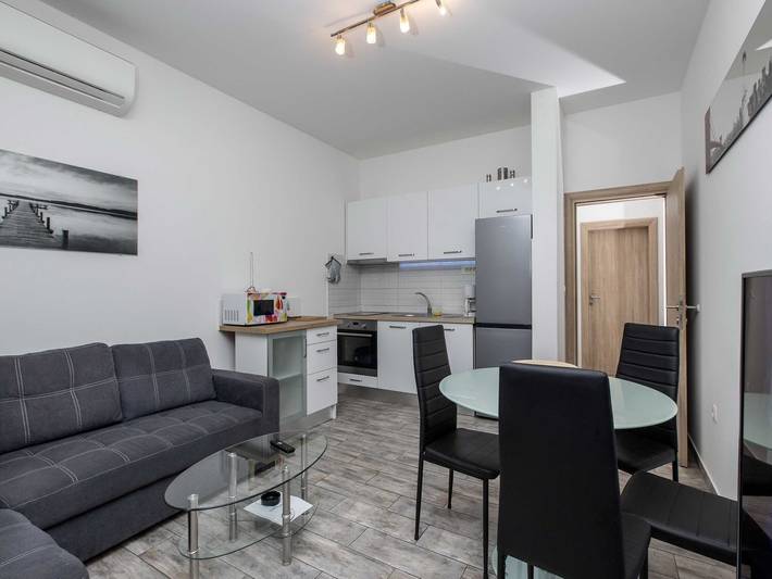 Ferielejlighed for 8 personer, med Terrasse og Pool i Split