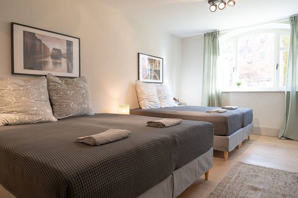 Ganze Wohnung, Spacious 2-bedroom apartment near Eilbekpark in Barmbek Hamburg, Hamburg