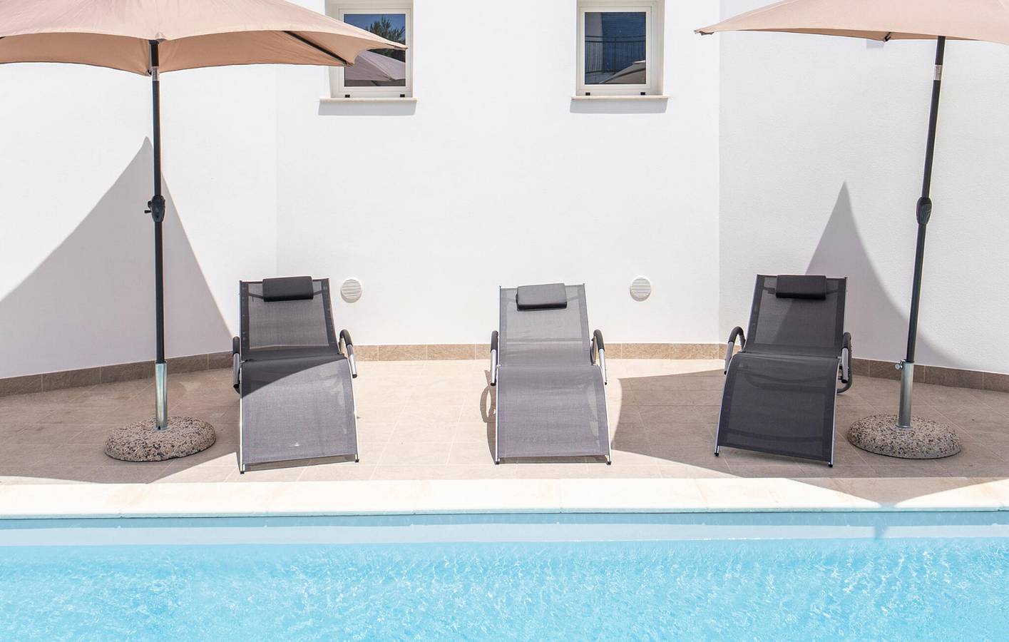 Ganze Ferienwohnung, Strandresort mit Pool, WLAN und Klimaanlage, 1,5 km vom Agua Beach Resort entfernt in Marzamemi, Noto und Umgebung