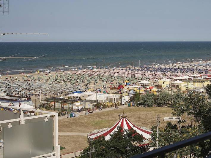 Hôtel pour 2 personnes, avec balcon à Rimini - 2
