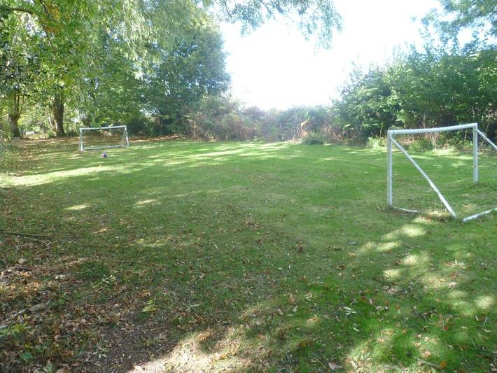 Location de vacances pour 4 personnes, avec piscine et vue ainsi que bassin pour enfant et jardin, adapté aux familles à Vernoux-en-Gâtine - 3