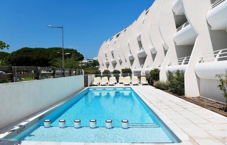 Appartement de vacances pour 4 personnes, avec terrasse et piscine, animaux acceptés à La Grande-Motte
