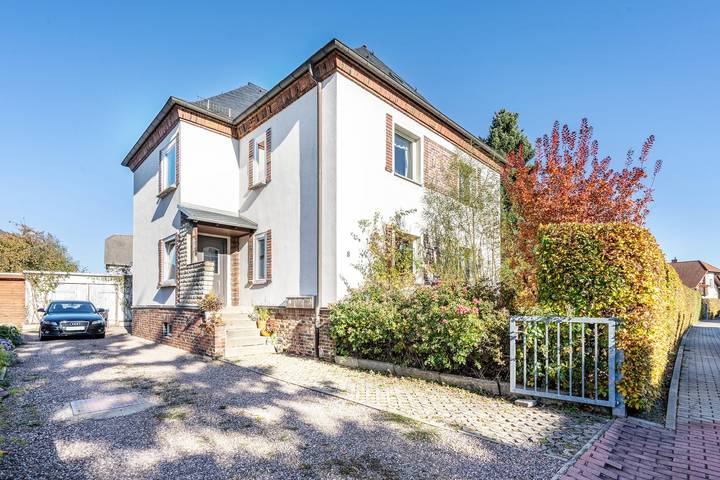 Apartamento entero, Apartamento 'Yvette's Ferienwohnung' con jardín compartido y Wi-Fi in Lugau, Montes Metálicos