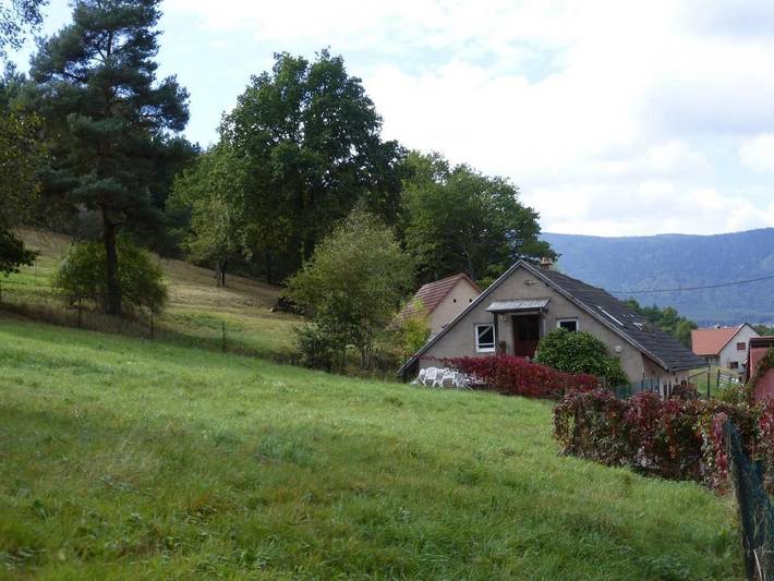 Gîte pour 5 personnes, avec jardin à Saint-Pierre-Bois