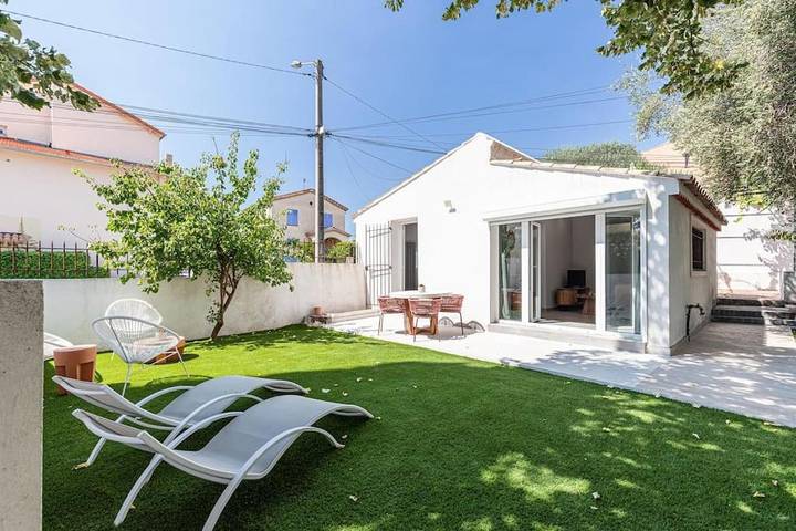 Maison de vacances pour 3 personnes, avec terrasse et jardin, animaux acceptés
