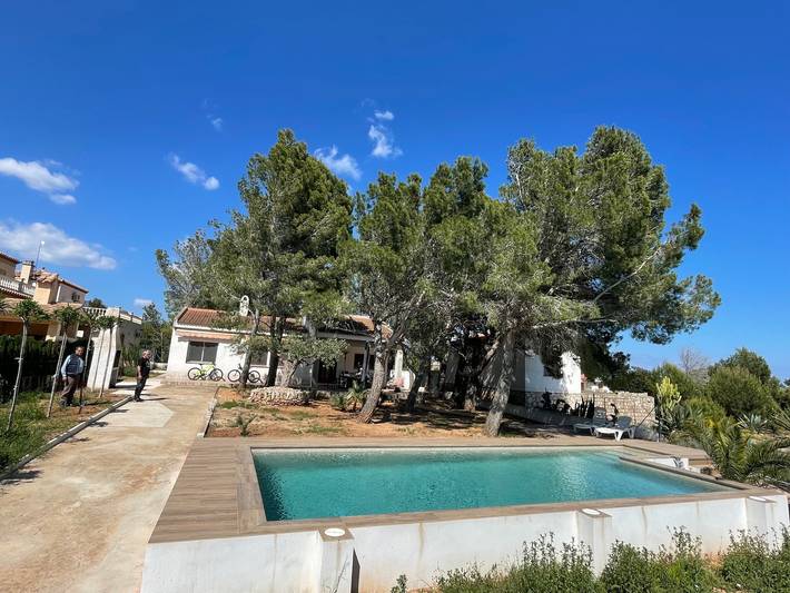 Location de vacances pour 8 personnes, avec jardin dans Les Tres Cales - 4