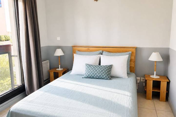 Entire apartment, Feet in the water, between the beach, the pool, and the marina... in La Rochelle, La Rochelle region