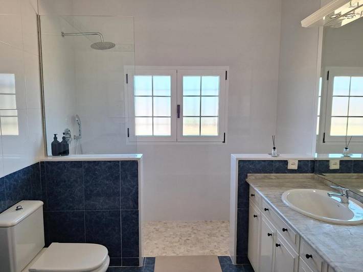 Chalet para 6 personas, con Balcón y Terraza además de Piscina y Vistas en Campo de Turia - 2
