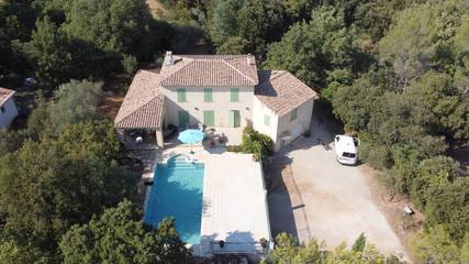 Chambre d’hôte pour 2 personnes, avec piscine et jardin à Saint-Maximin-la-Sainte-Baume