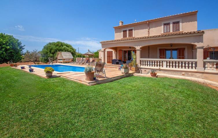 Ferienhaus für 8 Personen, mit Terrasse und Pool in Calonge (Mallorca)