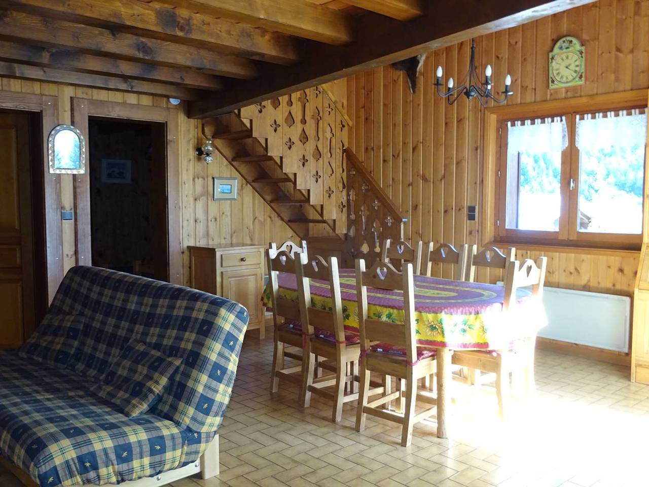 Individual Chalet in Les Gets - 8 people, ski shuttle, garage, large south balcony in Les Gets, Les Portes du Soleil