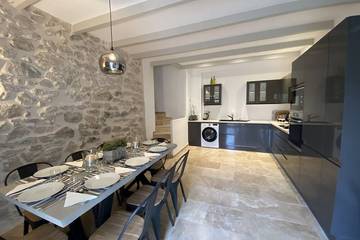 Location de vacances pour 10 personnes, avec balcon et jardin à Quarante