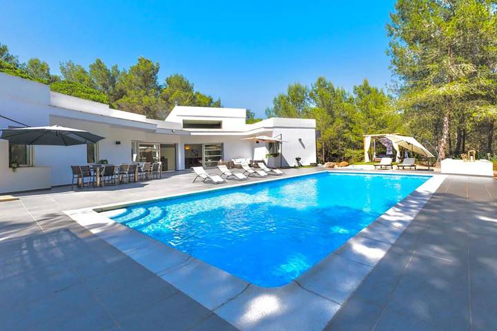 Villa pour 12 personnes, avec jacuzzi ainsi que jardin et terrasse - 1