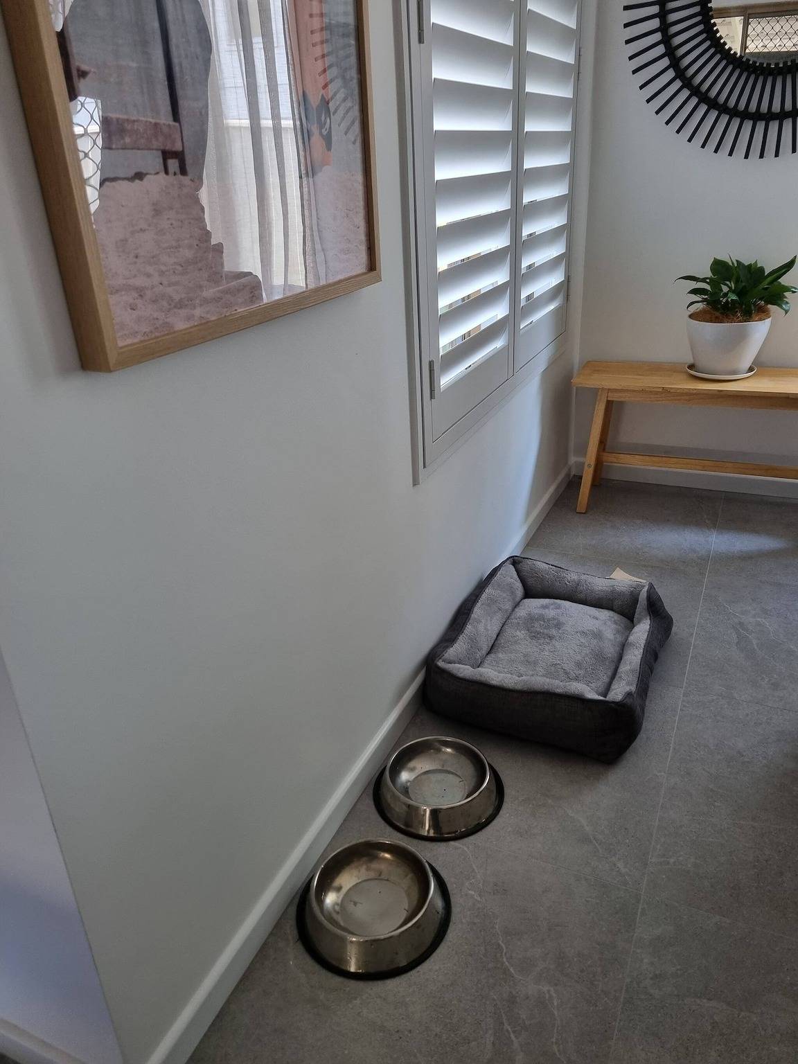 Seaestaatmoffatquietbeachpark, amplio patio cercado in Moffat Beach, Sunshine Coast