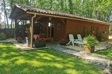 Gîte pour 4 personnes, avec jardin et terrasse à Saint-Chamassy
