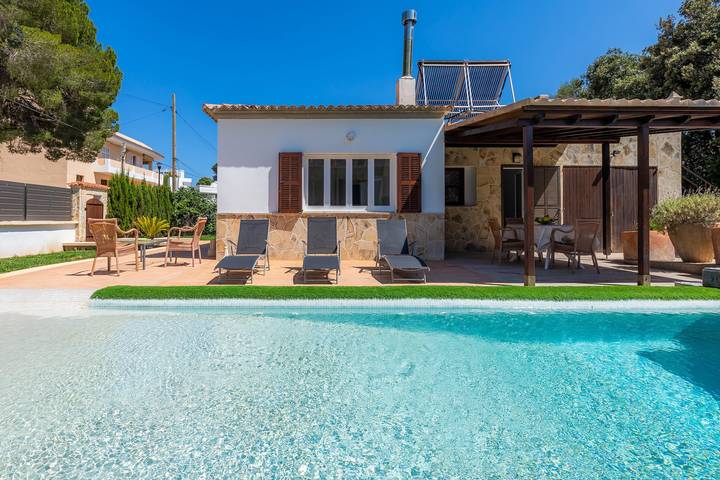 Ferienhaus für 6 Personen, mit Garten und Kinderpool