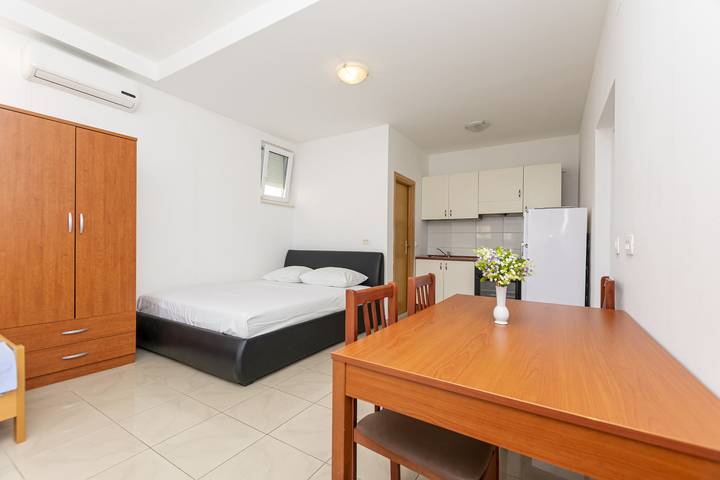 Ganzes Studio, Apartments Danijela in Dugi Rat, Omis-Riviera