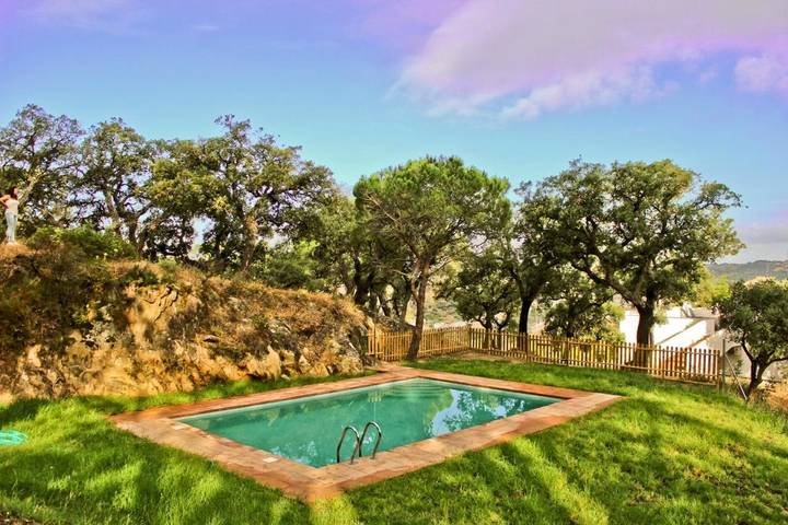 Apartamento para 3 personas, con Terraza además de Jardín y Piscina en Alcalá de los Gazules