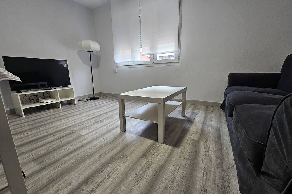 Appartamento intero, 1A114 Apartamento moderno de 3 habitaciones in Gijon, Costa Verde (Spagna)