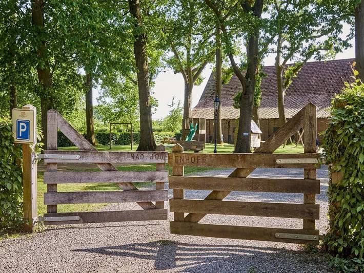 Ferienhaus für 7 Personen, mit Terrasse und Pool sowie Sauna