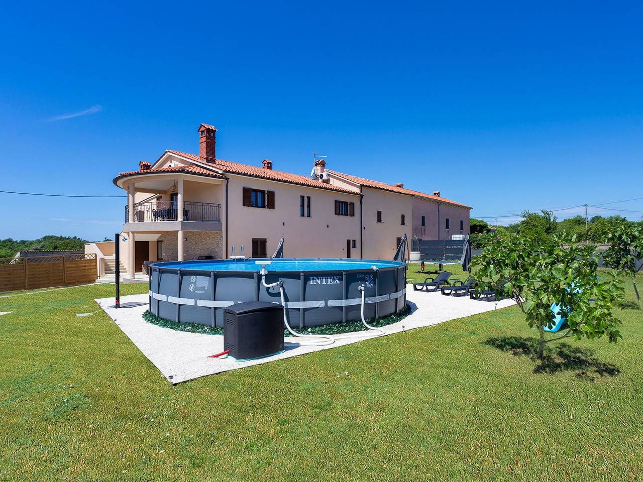 Ganze Wohnung, "Luxuriöse App. mit Pool" in Barban, Südküste Istrien